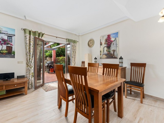 2 Slaapkamer Rijtjeshuis in Estepona