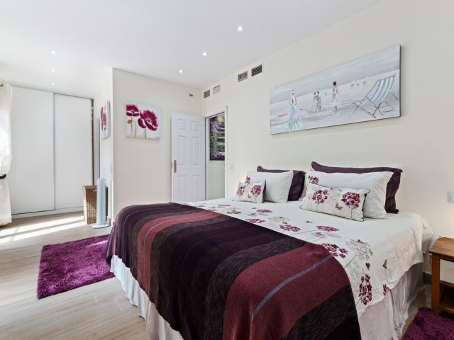2 Slaapkamer Rijtjeshuis in Estepona
