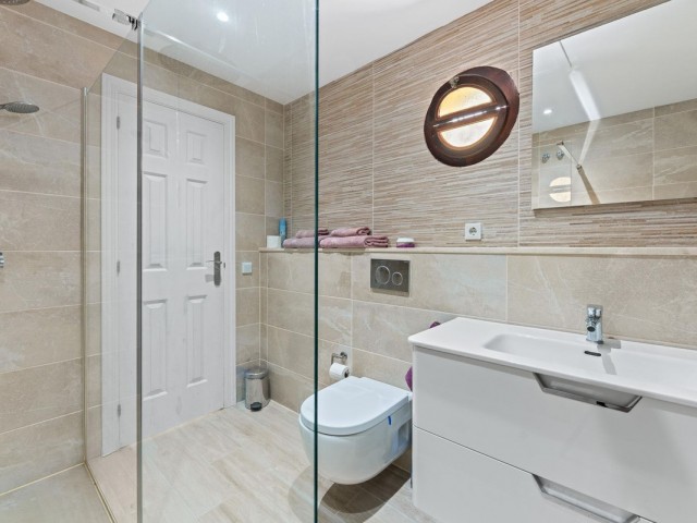 2 Slaapkamer Rijtjeshuis in Estepona