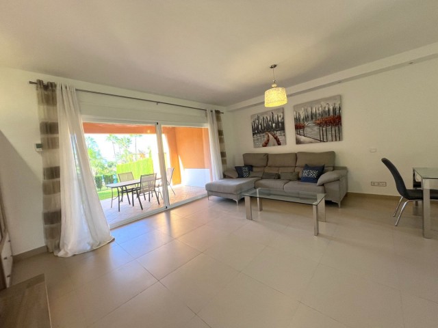 Adosado con 4 Dormitorios  en Benahavís