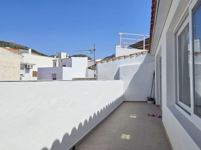 Ático con 3 Dormitorios  en Benalmadena Pueblo
