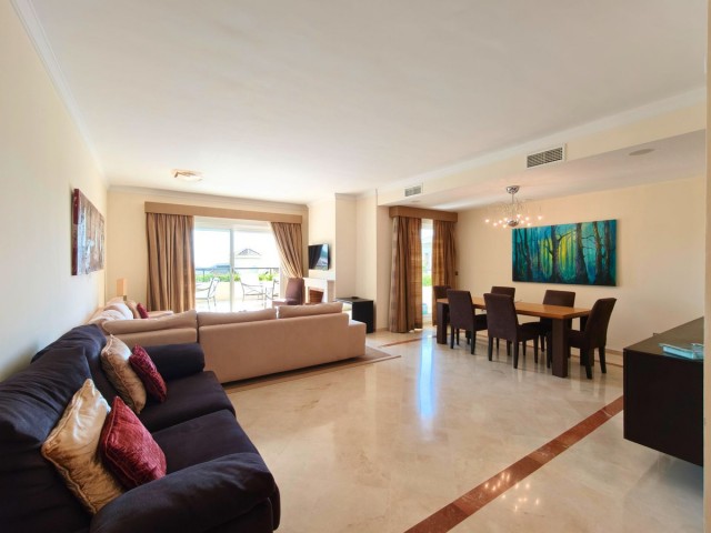 Appartement avec 3 Chambres  à San Roque Club