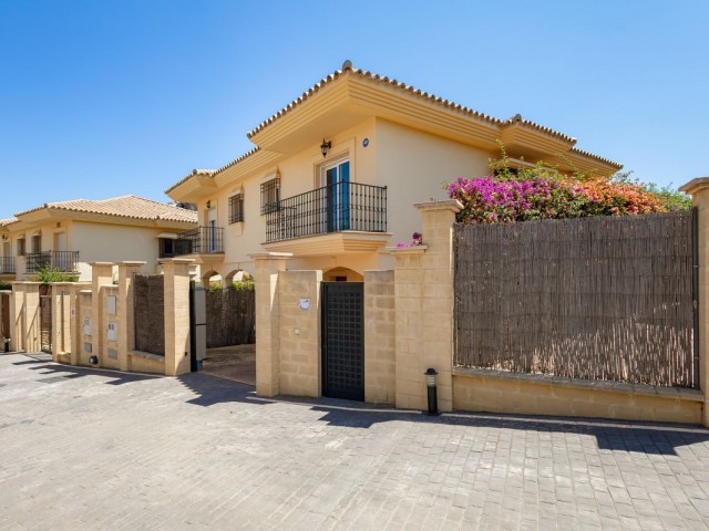 3 Bedrooms Townhouse in Riviera del Sol