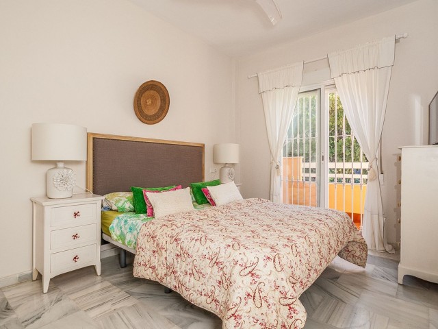 Apartment, Cabopino, R5138635