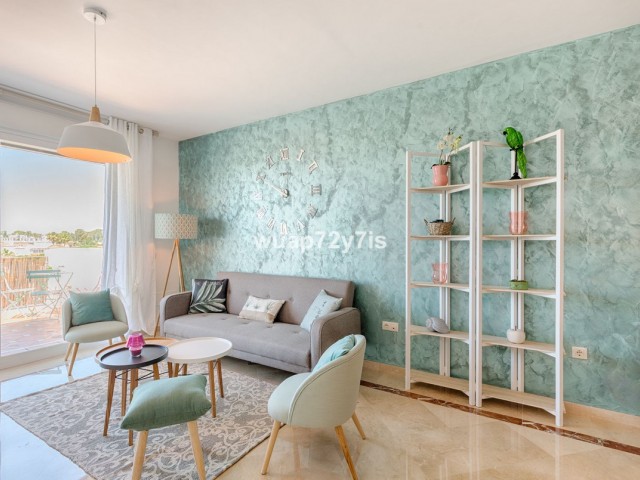 Apartamento con 2 Dormitorios  en Costalita