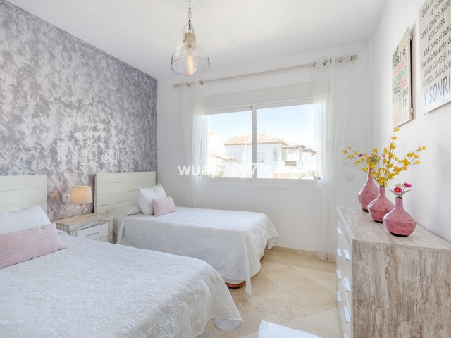 Apartamento con 2 Dormitorios  en Costalita
