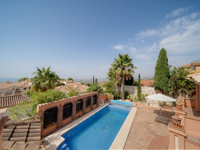 3 Bedrooms Villa in Mijas