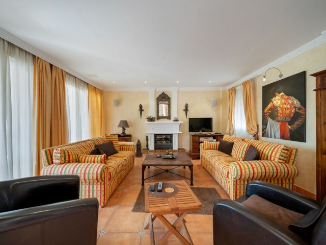 3 Bedrooms Villa in Mijas