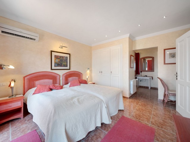 3 Bedrooms Villa in Mijas