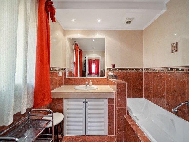 3 Bedrooms Villa in Mijas