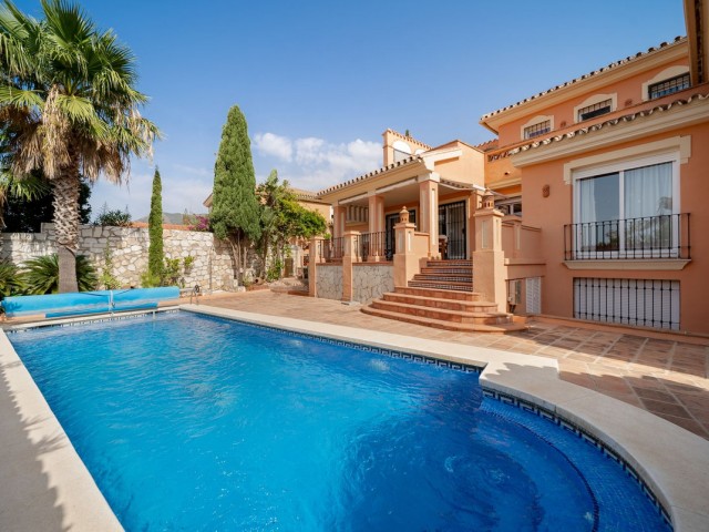 3 Bedrooms Villa in Mijas