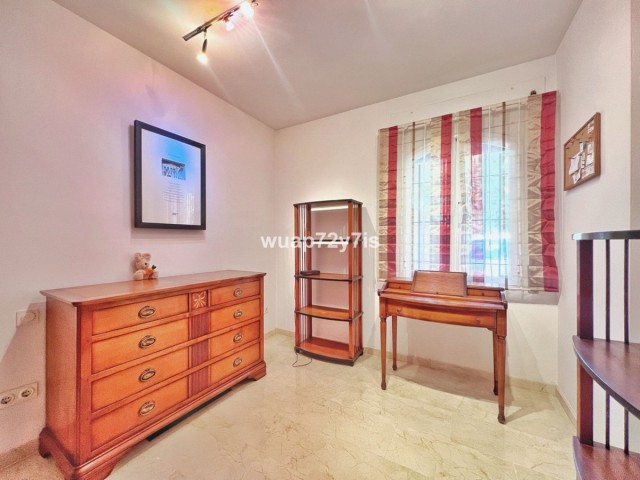 5 Slaapkamer Rijtjeshuis in Costabella