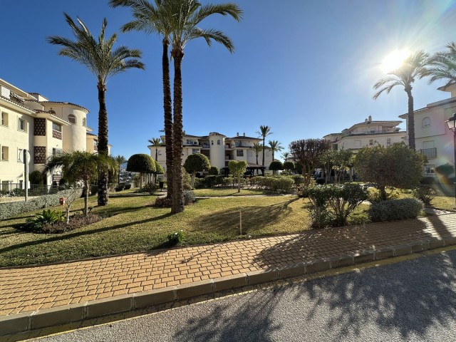 Apartamento con 3 Dormitorios  en La Cala Hills