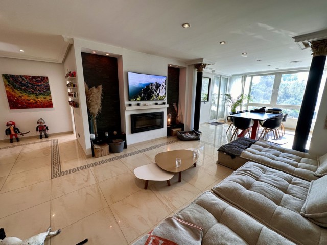 3 Bedrooms Apartment in Benahavís