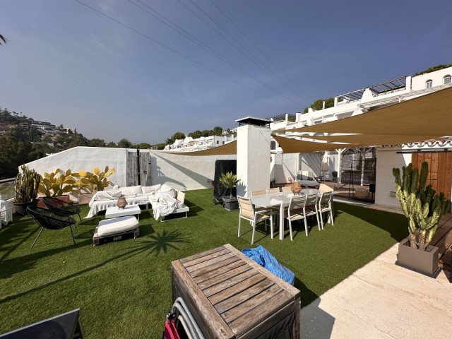 3 Bedrooms Apartment in Benahavís