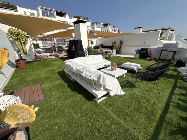 3 Bedrooms Apartment in Benahavís