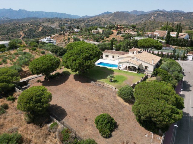 4 Soveroms Villa i Elviria