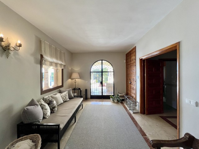 4 Soveroms Villa i Elviria