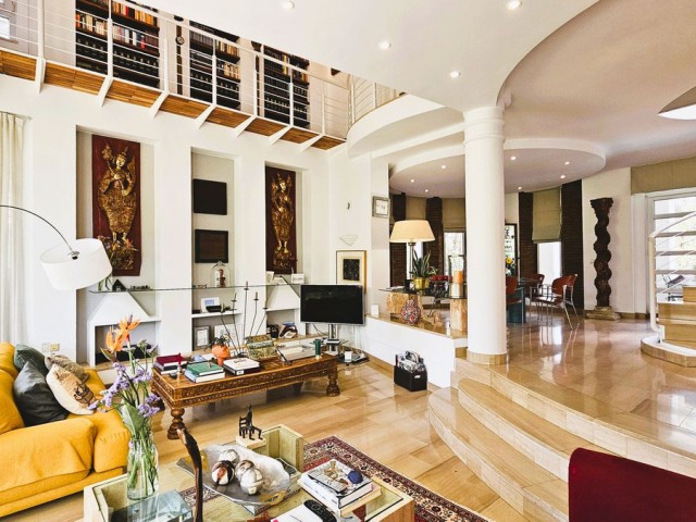 5 Bedrooms Villa in Sotogrande Alto