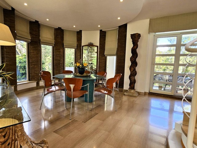 5 Bedrooms Villa in Sotogrande Alto