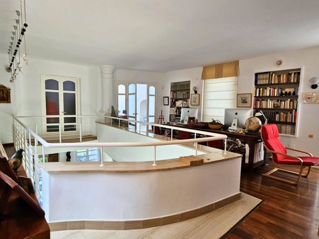 5 Bedrooms Villa in Sotogrande Alto