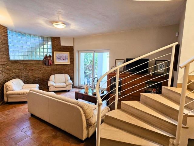 5 Bedrooms Villa in Sotogrande Alto