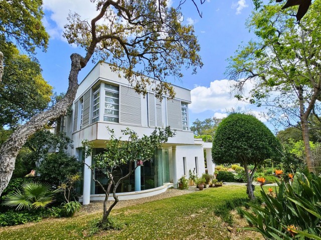 5 Bedrooms Villa in Sotogrande Alto