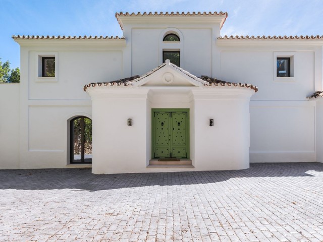 Villa avec 5 Chambres  à El Madroñal