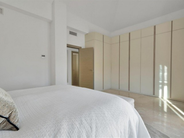 4 Bedrooms Villa in Benahavís