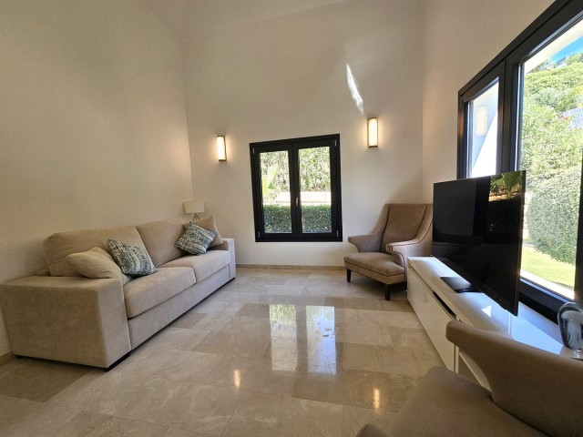 4 Bedrooms Villa in Benahavís