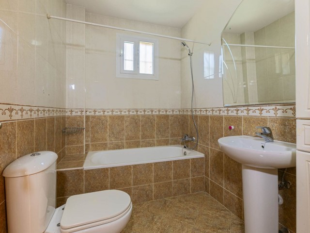 4 Bedrooms Villa in Mijas