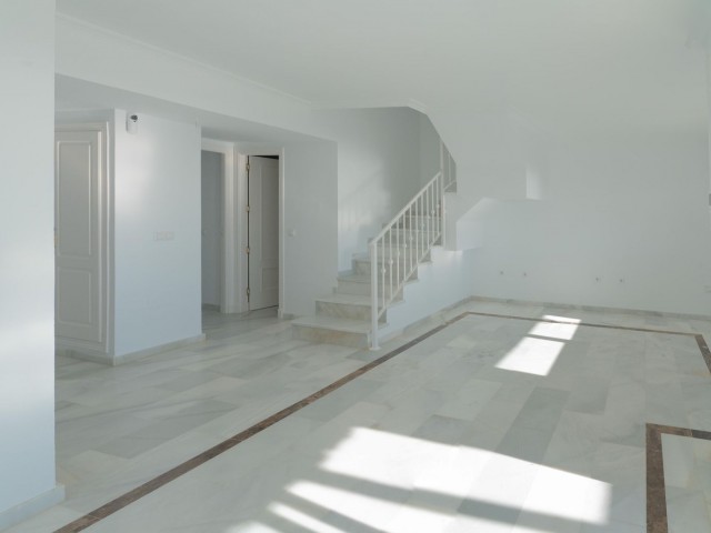 Leilighet, Casares, R5141815