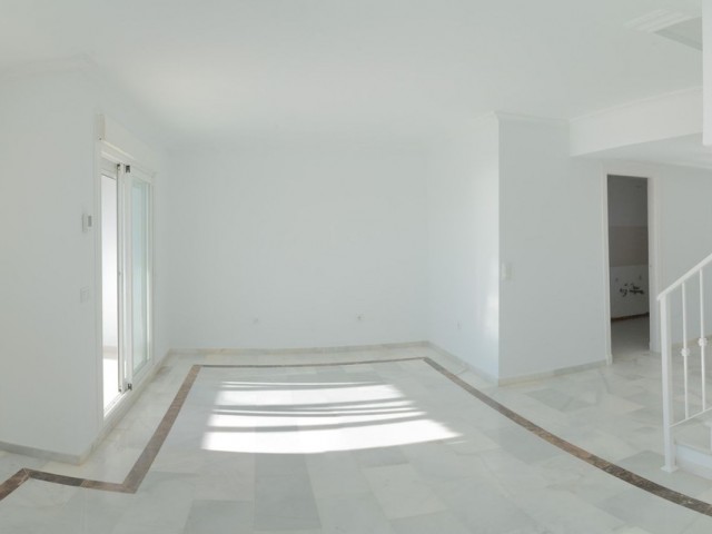 Leilighet, Casares, R5141815