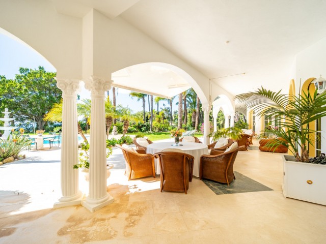 Villa avec 14 Chambres  à The Golden Mile