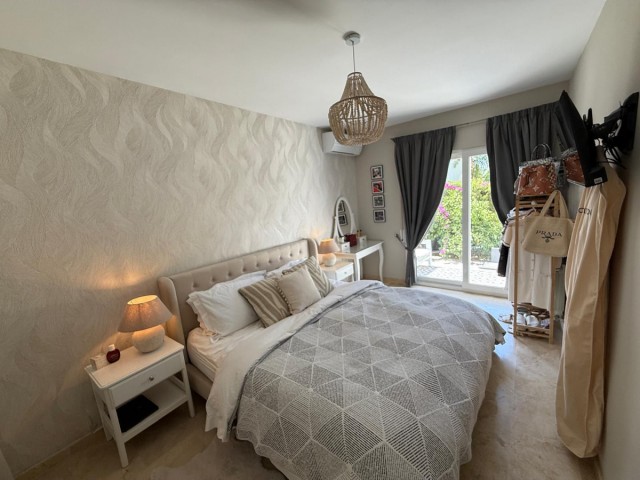 4 Bedrooms Villa in Marbesa
