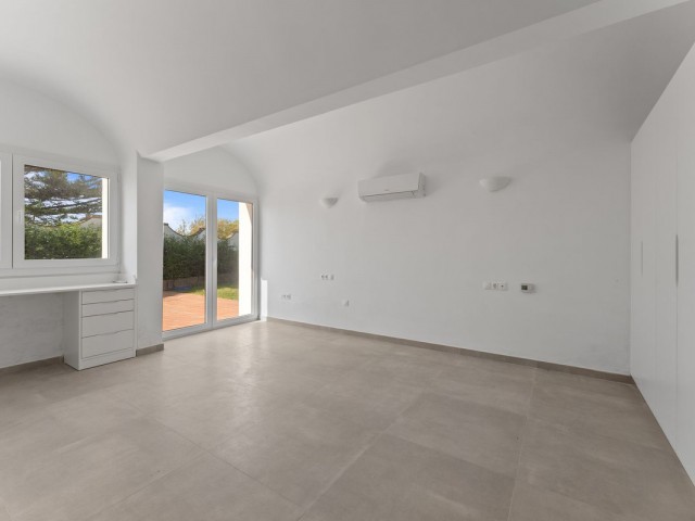 7 Bedrooms Villa in Mijas