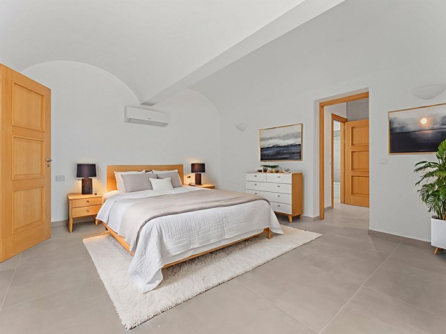 7 Bedrooms Villa in Mijas