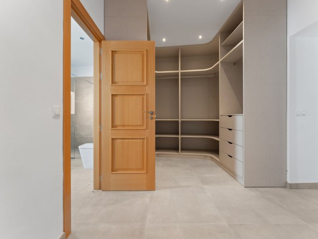 7 Bedrooms Villa in Mijas