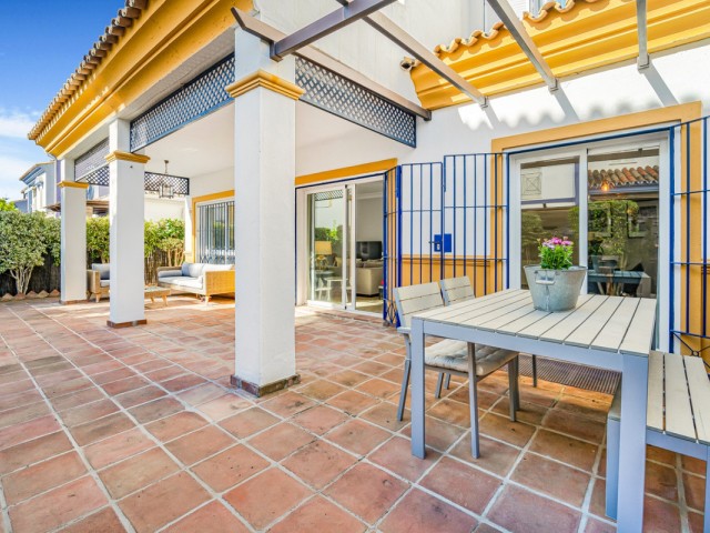 5 Bedrooms Villa in San Pedro de Alcántara