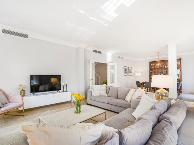 5 Bedrooms Villa in San Pedro de Alcántara