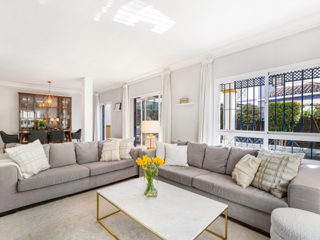 5 Bedrooms Villa in San Pedro de Alcántara