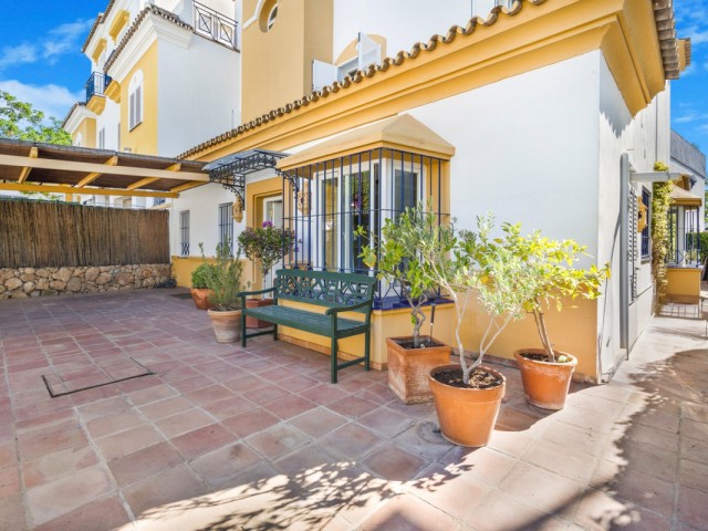 5 Bedrooms Villa in San Pedro de Alcántara