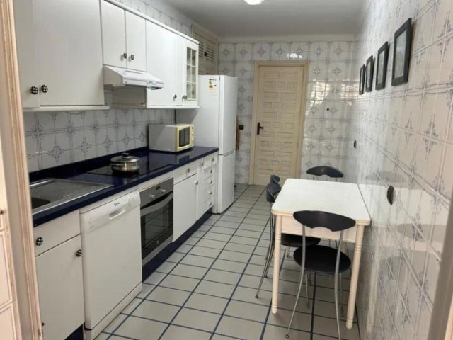 Huoneisto, Marbella, R5135443