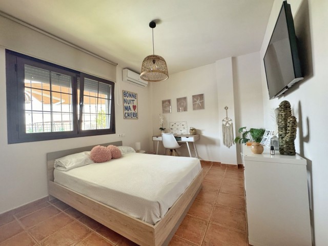 Villa con 3 Dormitorios  en Sierrezuela
