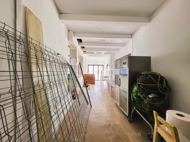 Kommerziell in San Luis de Sabinillas