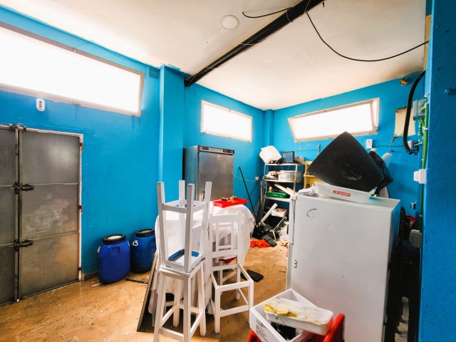 Kommerziell in San Luis de Sabinillas