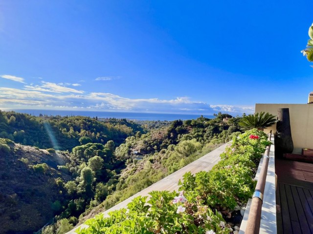 3 Bedrooms Apartment in Sierra Blanca