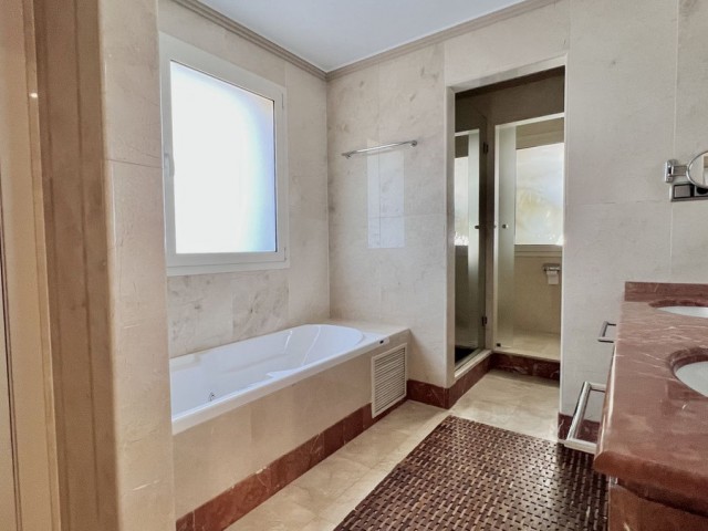 3 Bedrooms Apartment in Sierra Blanca