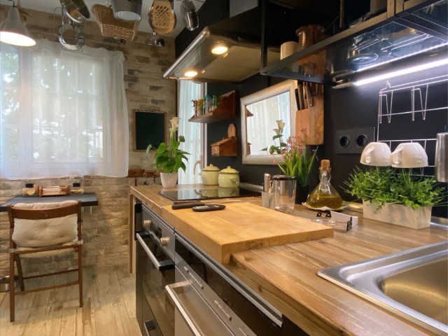 Apartamento con 3 Dormitorios  en Río Real