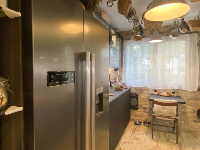 Apartamento con 3 Dormitorios  en Río Real